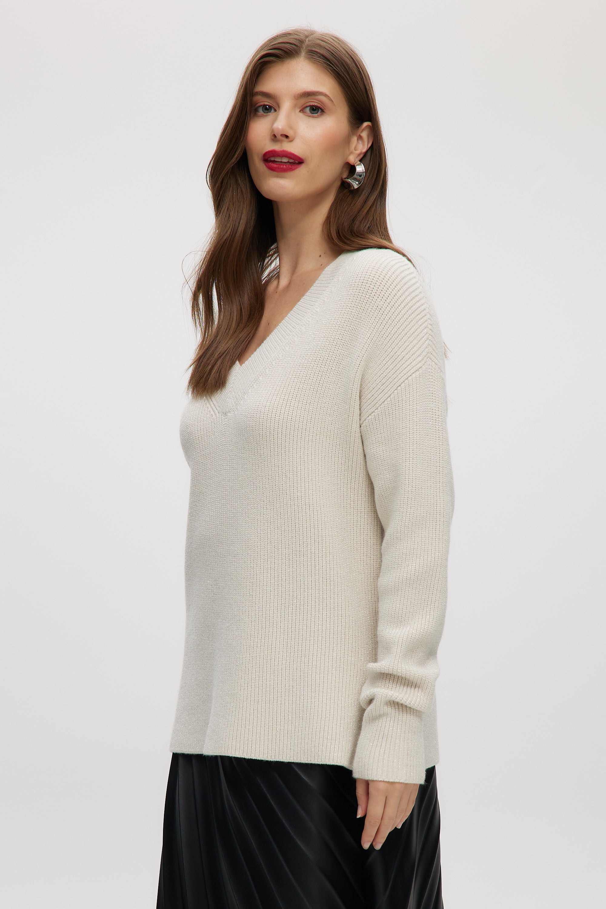 BEIGE V-NECK DROP SHOULDER SWEATER