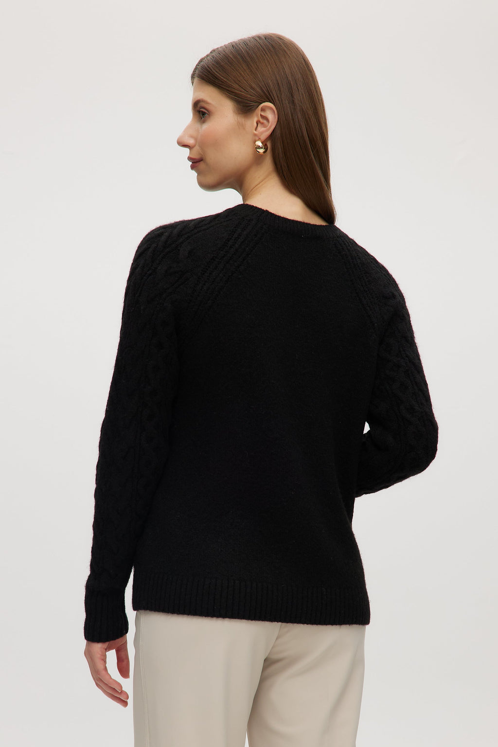 BLACK CABLE KNIT CREW NECK SWEATER