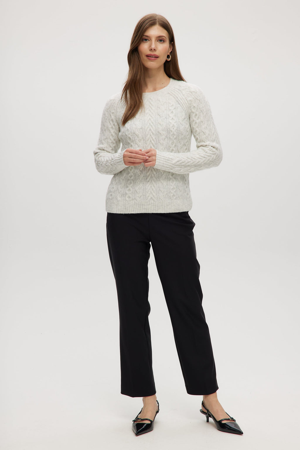 WHITE CABLE KNIT CREW NECK SWEATER