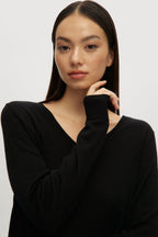 BLACK MERINO WOOL V-NECK SWEATER
