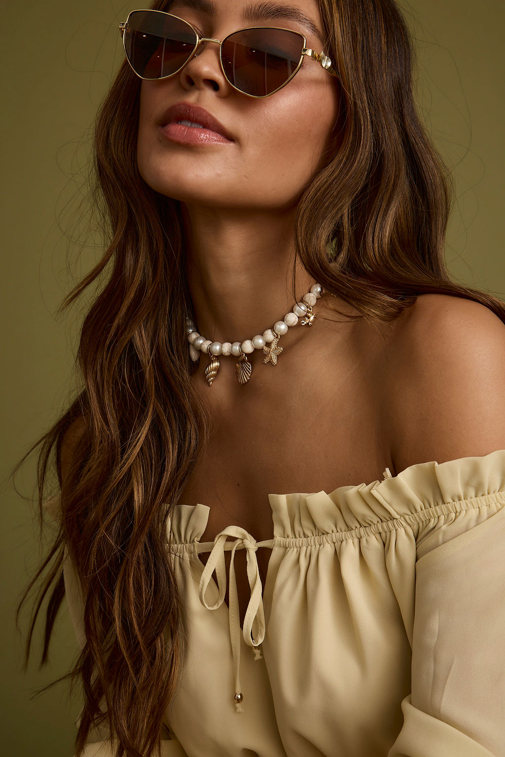 Cove Shell Choker Necklace