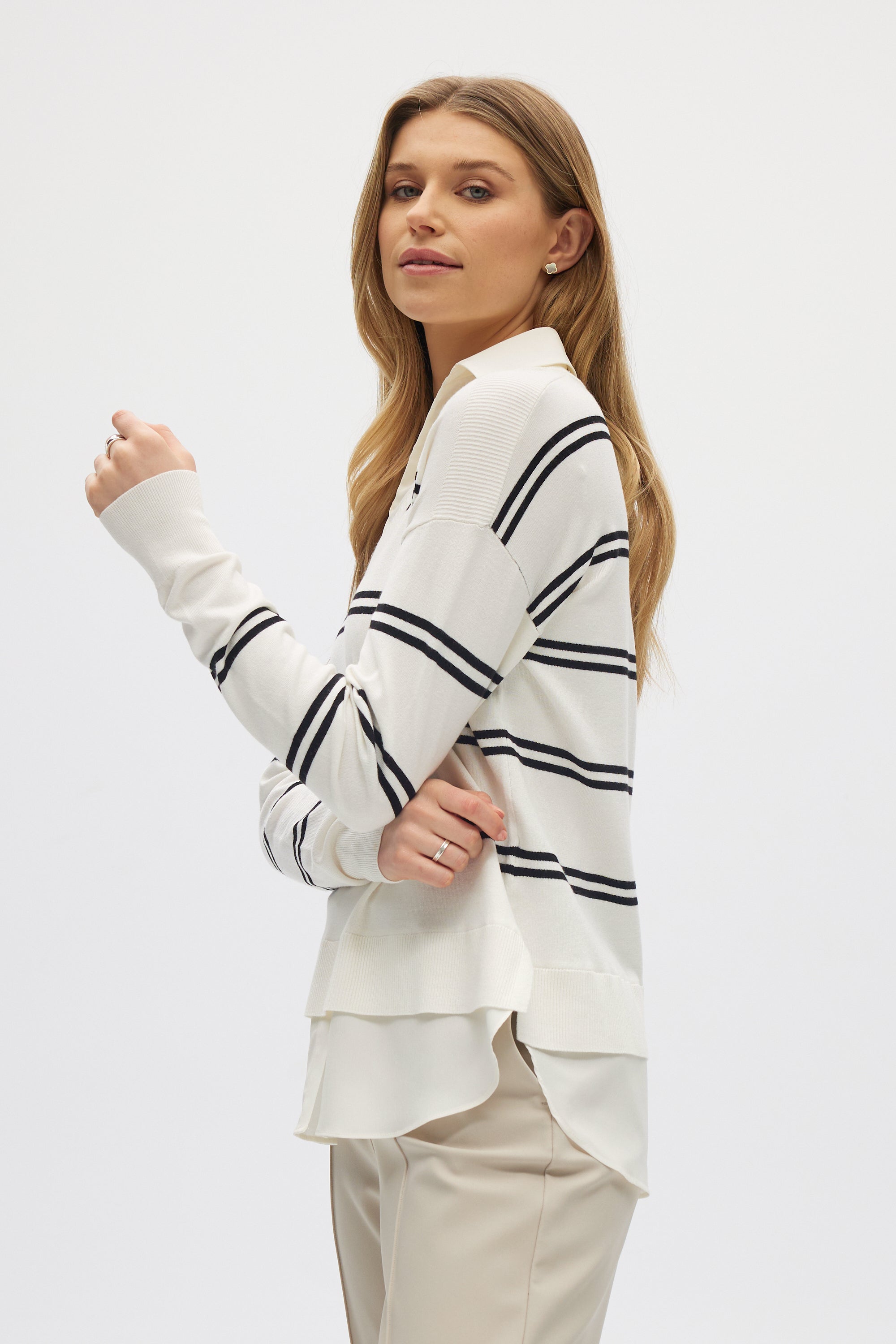 Off White V-neck Sweater Top Combo