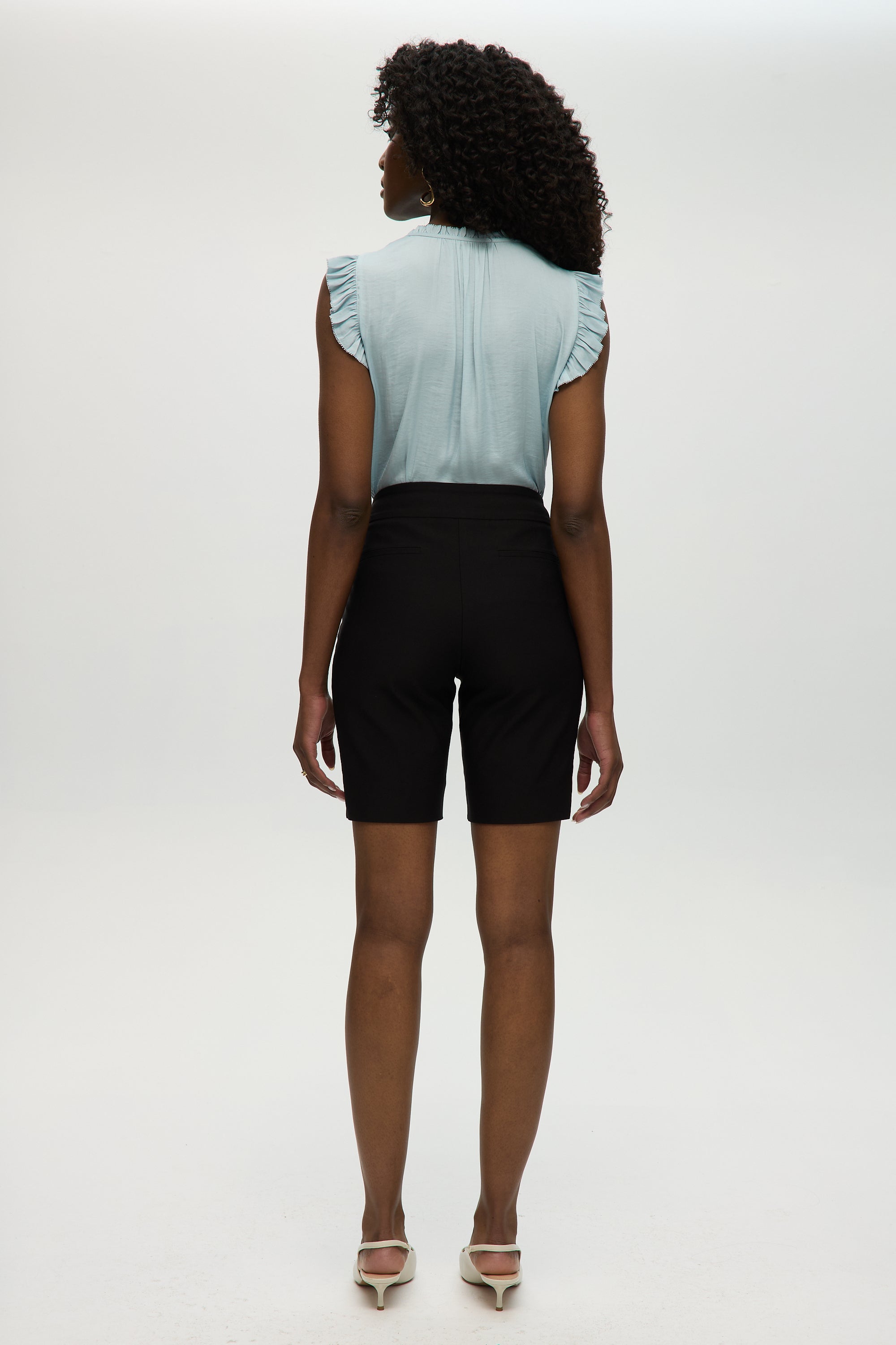 BLACK SUPER STRETCH PULL-ON BERMUDA SHORTS