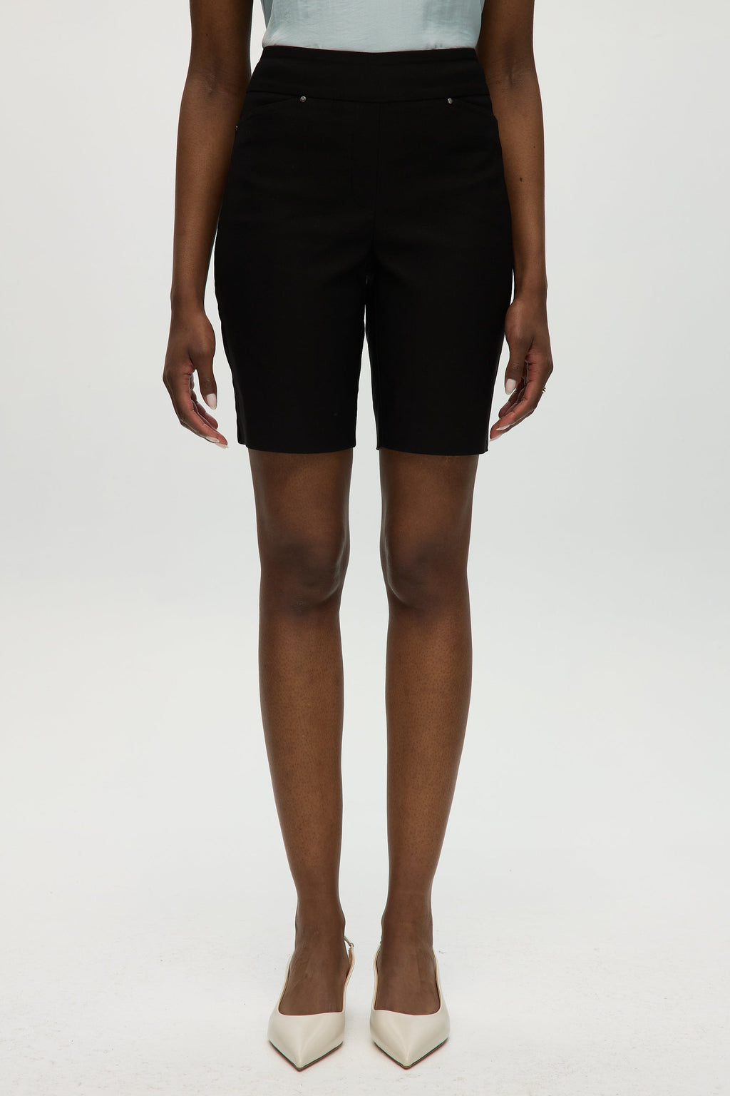 BLACK SUPER STRETCH PULL-ON BERMUDA SHORTS