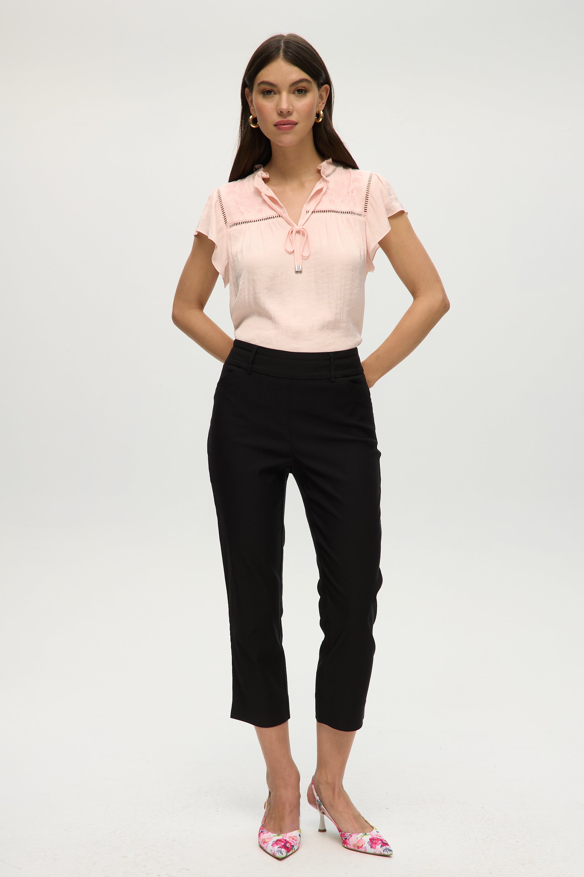 BLACK SUPER STRETCH PULL-ON CAPRI