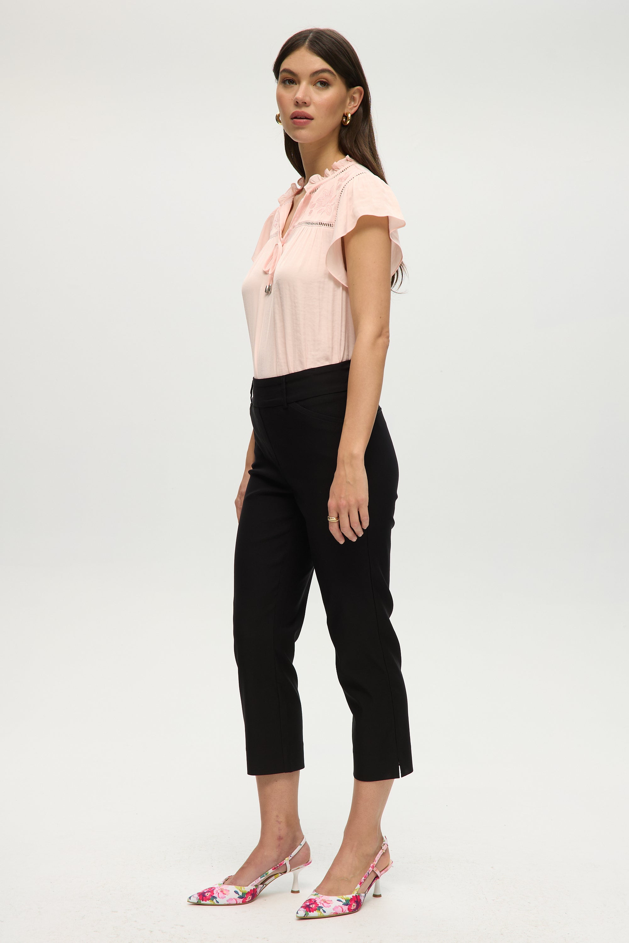 BLACK SUPER STRETCH PULL-ON CAPRI