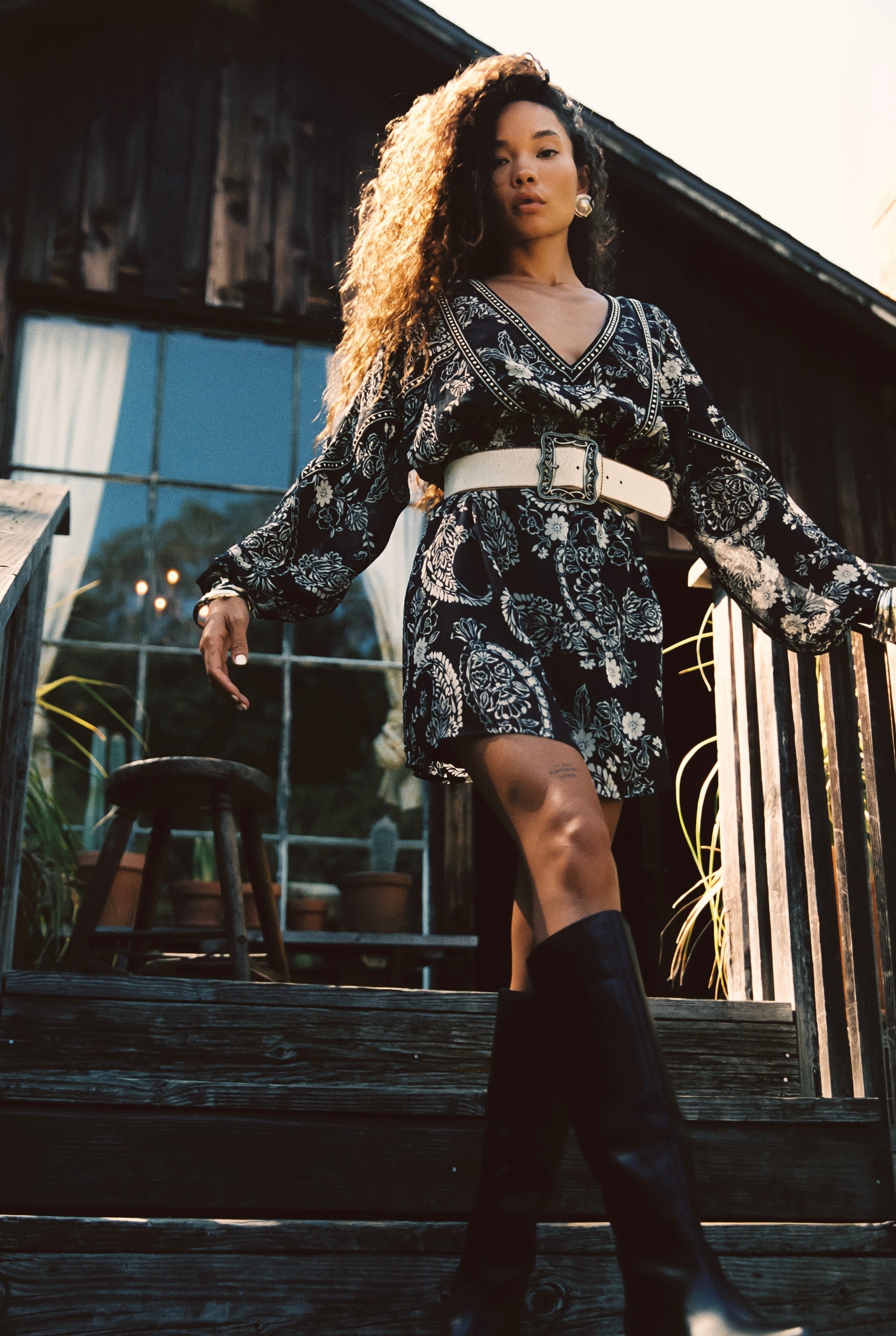 Donna Black And White Floral Mini Dress