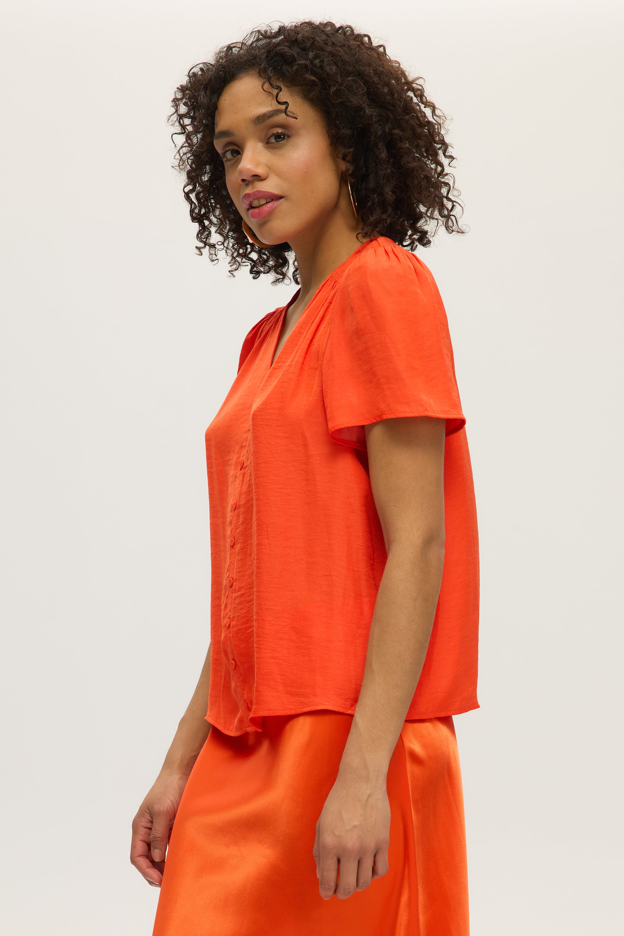 MANDARIN RED SHORT FLUTTER SLEEVE BLOUSE