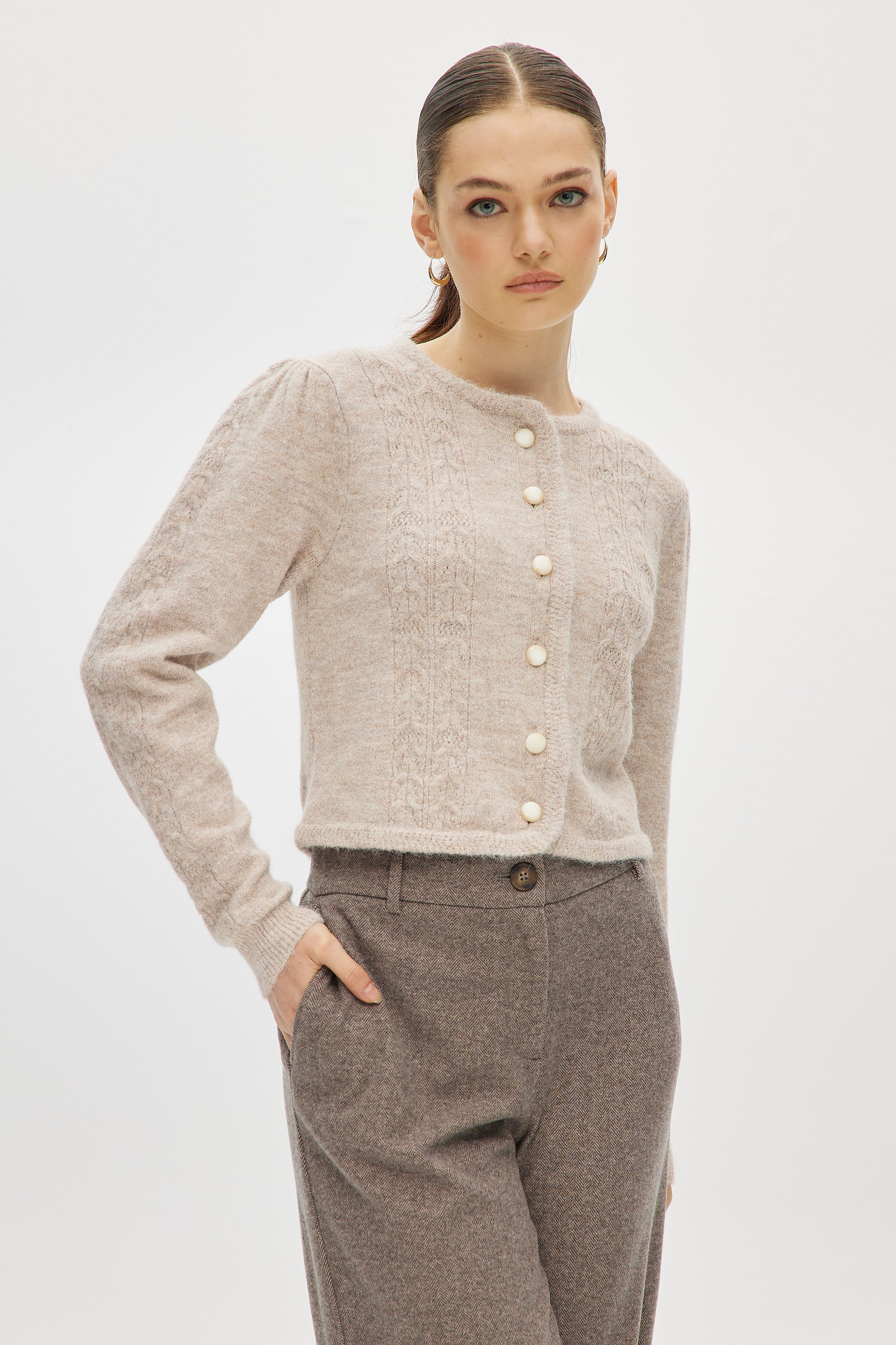 GREY CABLE KNIT CARDIGAN