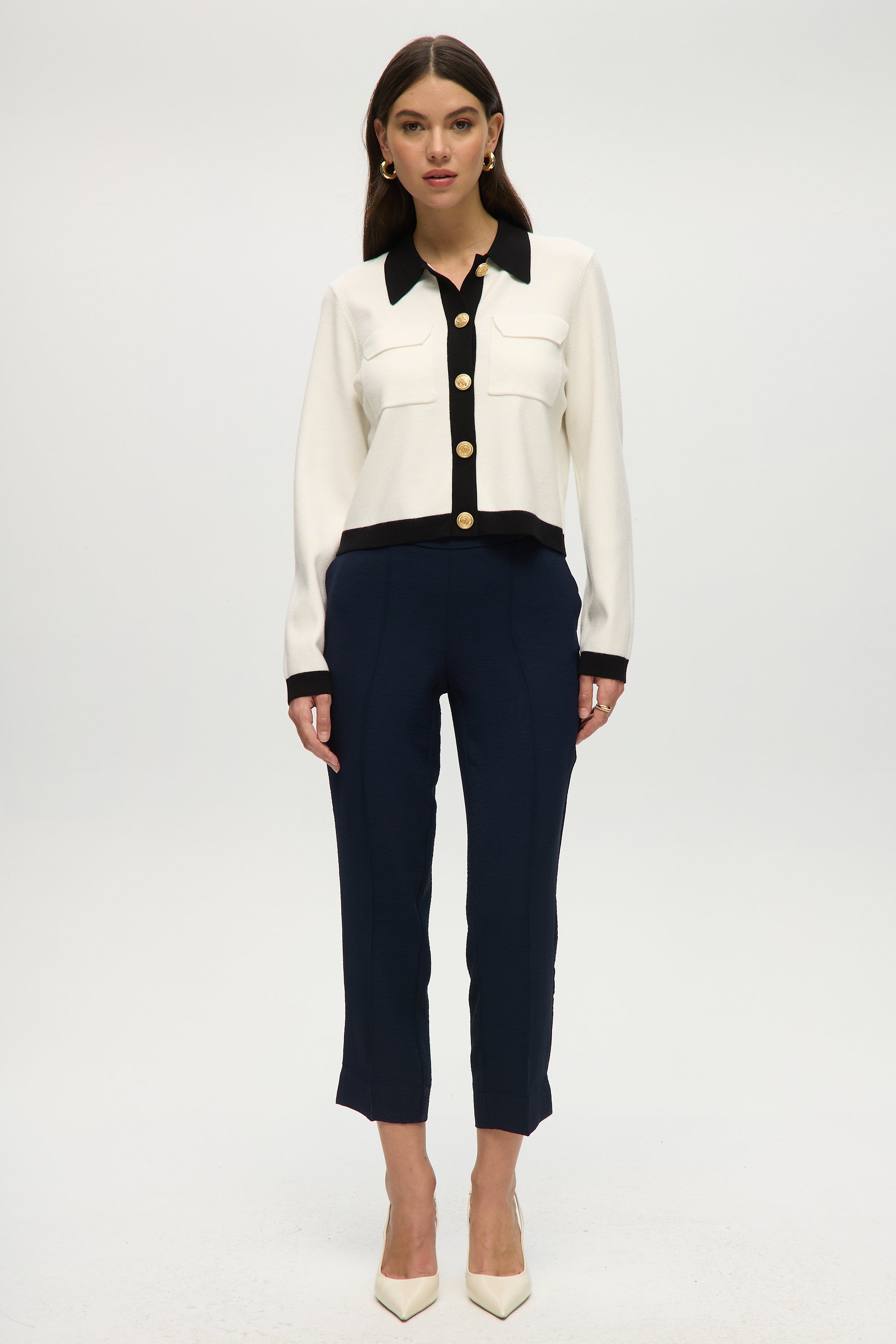 WHITE BOXY BUTTONED CARDIGAN