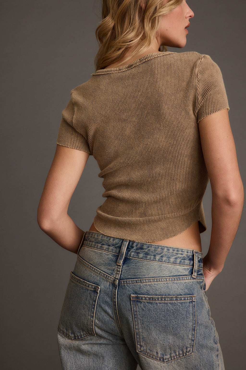 Nevada Washed Brown V-Neck Ribbed Cropped Top