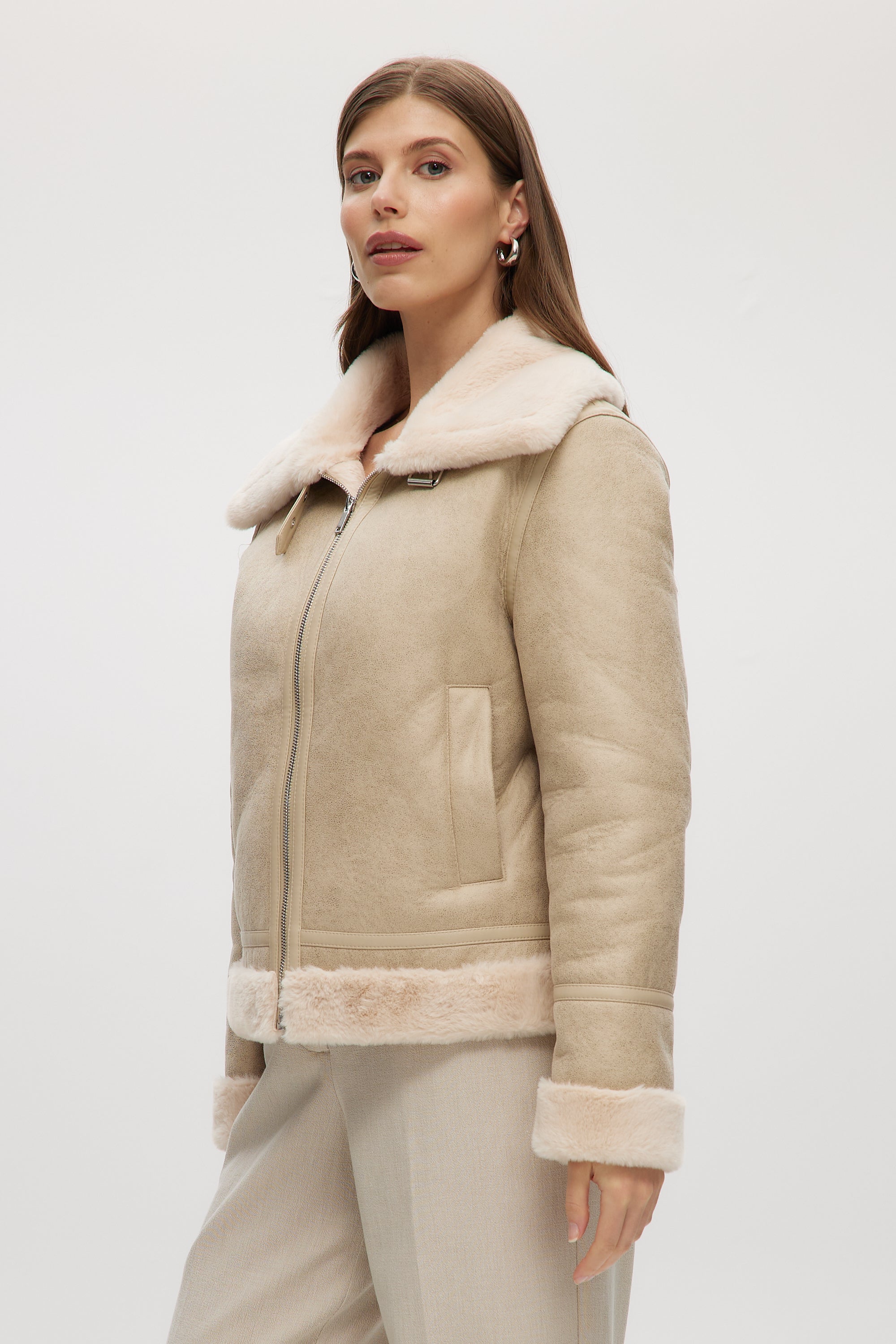LIGHT BEIGE VEGAN LEATHER AND FUR JACKET