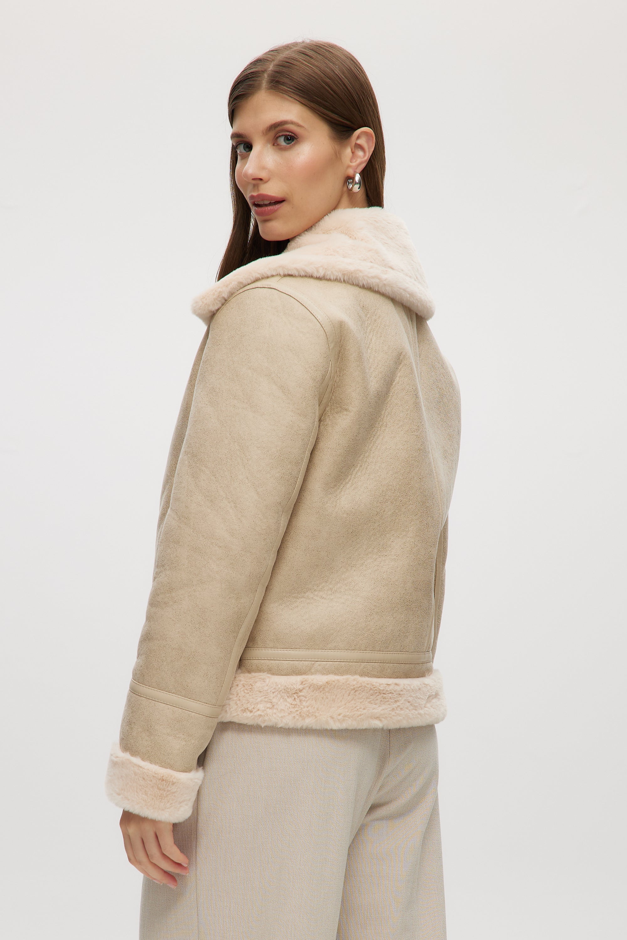 LIGHT BEIGE VEGAN LEATHER AND FUR JACKET