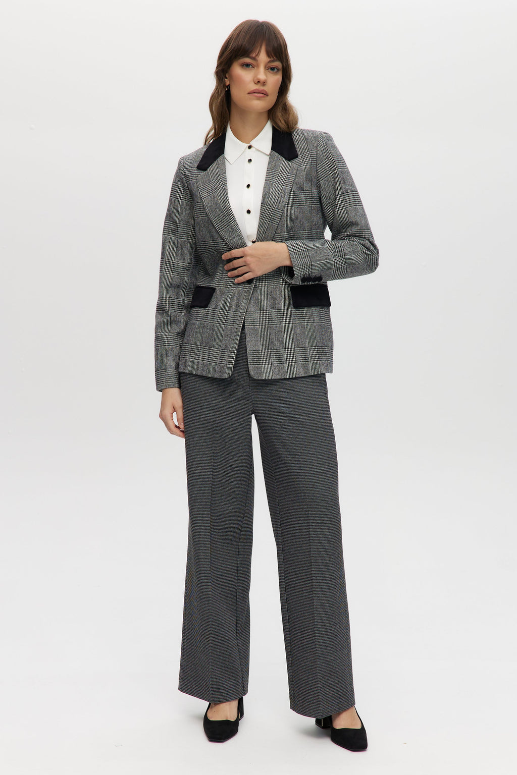 Off-White-Black Classic-Fit Plaid Blazer with Contrast Velvet Pockets