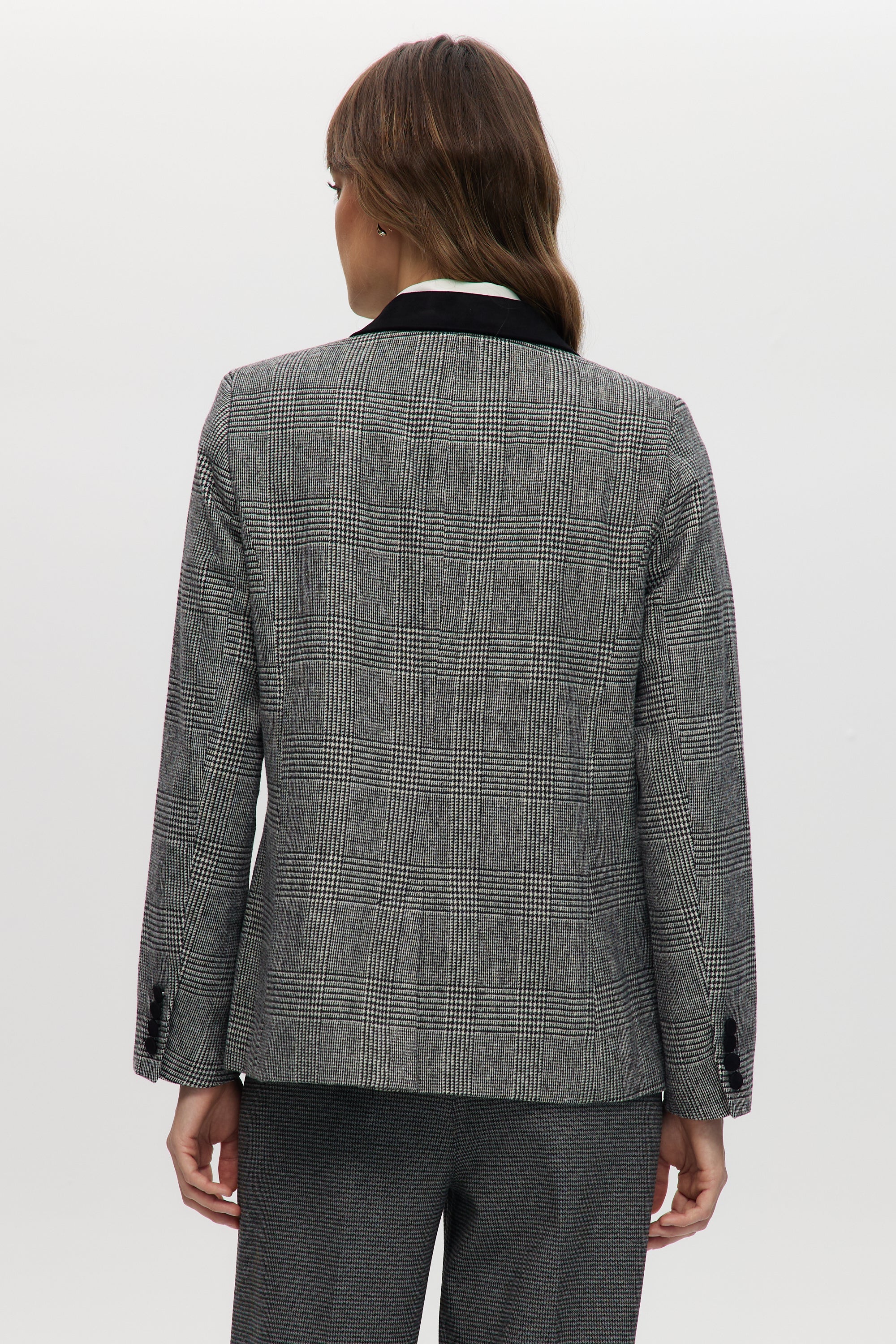 Off-White-Black Classic-Fit Plaid Blazer with Contrast Velvet Pockets