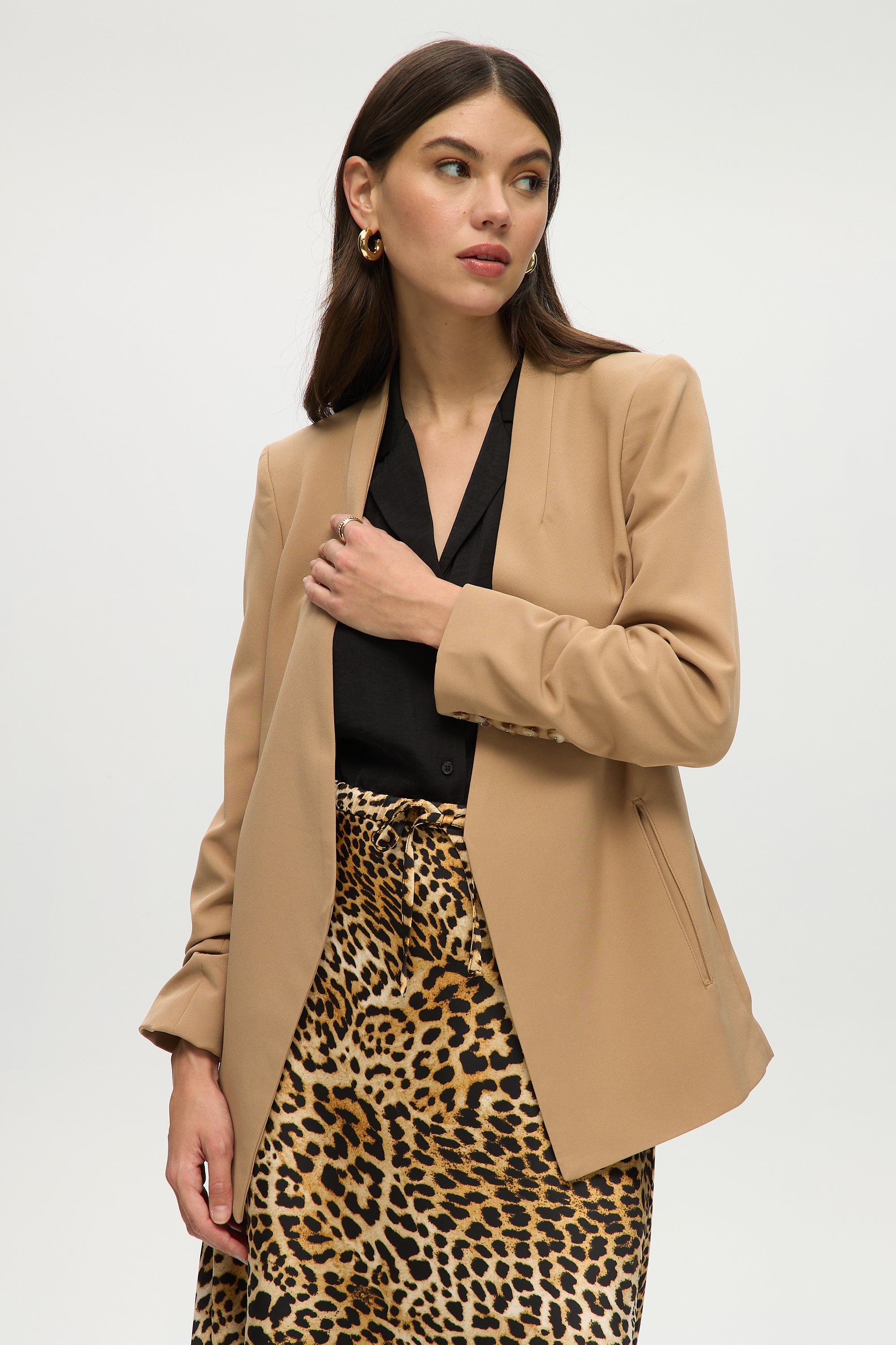 SAND BUNCHY SLEEVES BLAZER JACKET