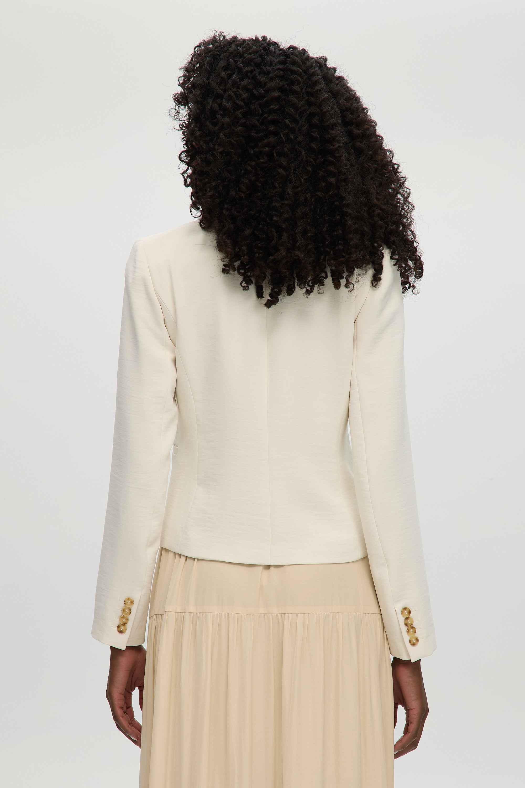 OFF- WHITE BUTTONED FITTED BLAZER